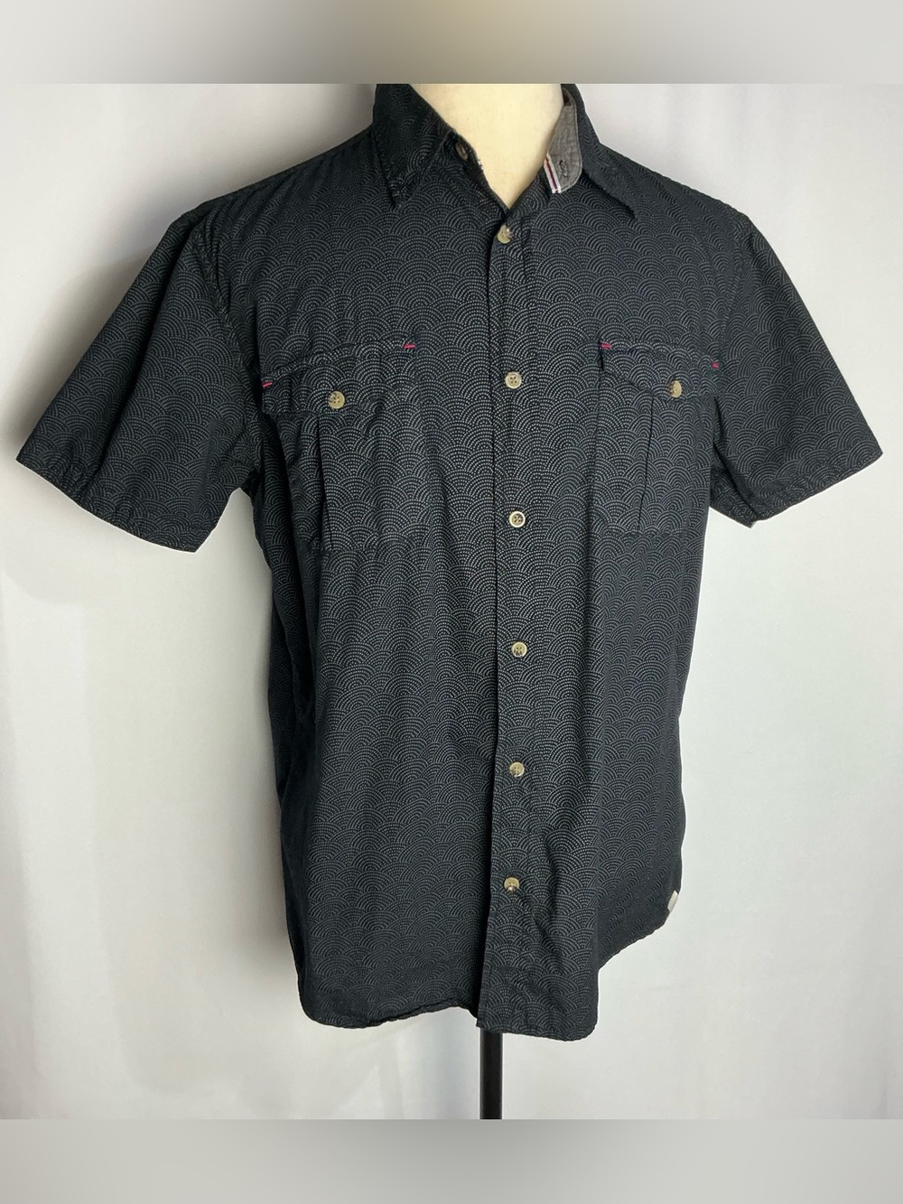 Free Planet Men's Short-Sleeve Button-Down Shirt in Black with Subtle Wave Print